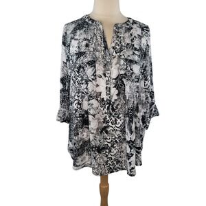 Avenue Black & White V-Neck Blouse